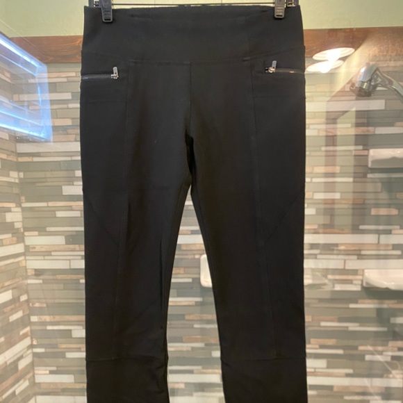 Size: medium- black Zara formal/trouse/midrise - Picture 1 of 3